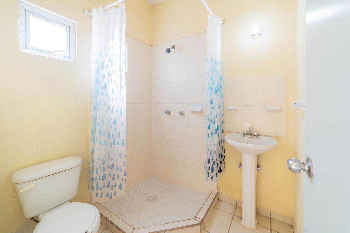 12 de 19: Baño 2da planta