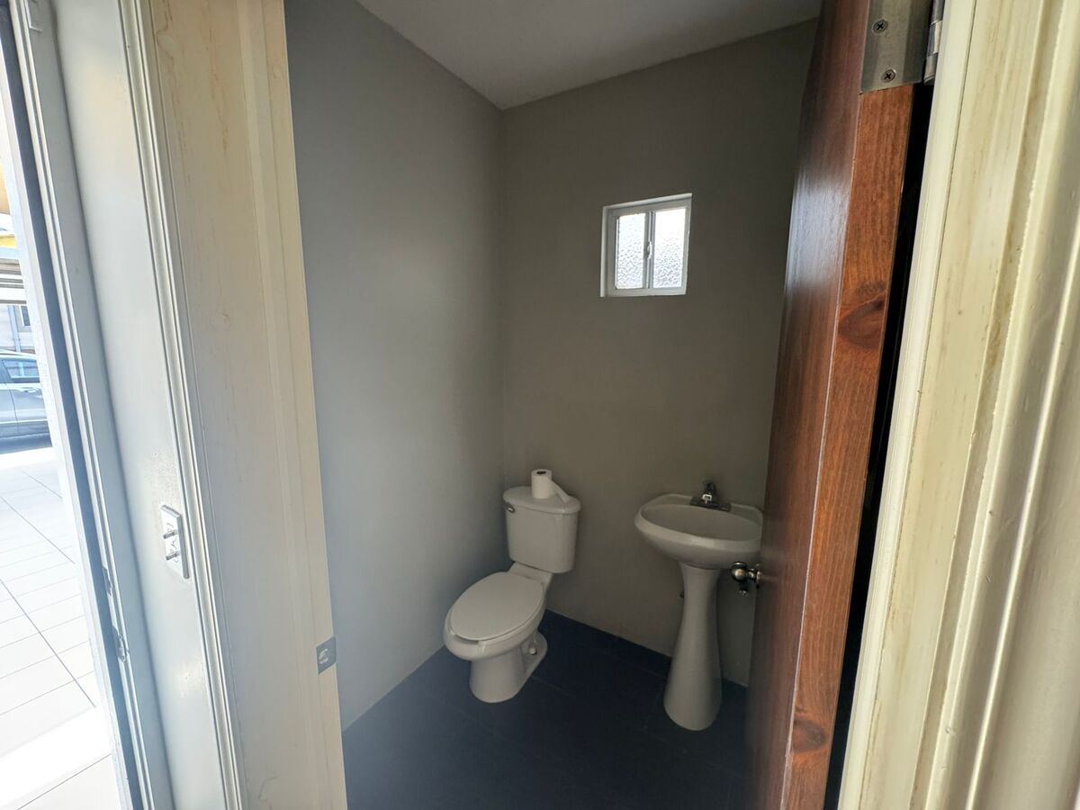 13 de 13: Baño invitados