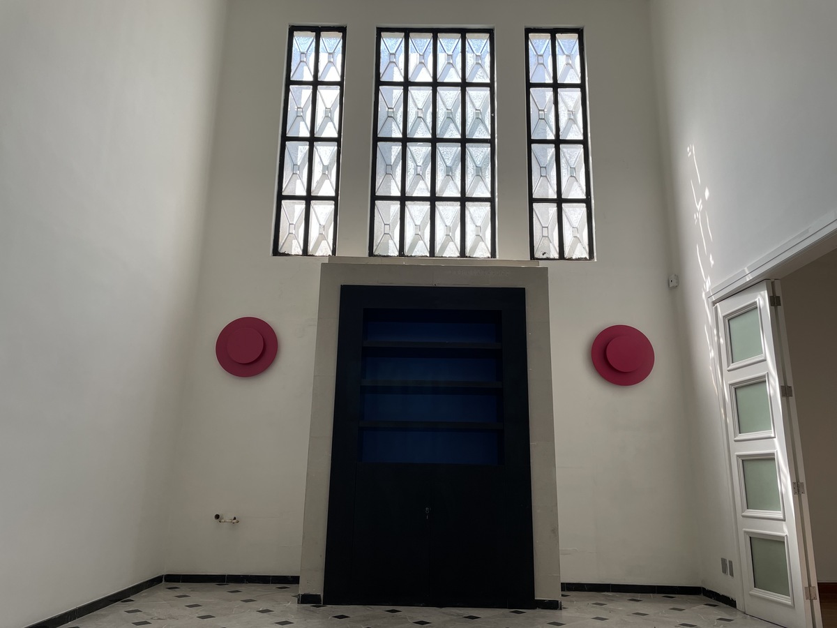 1 de 27: Oficina :Doble altura en hall