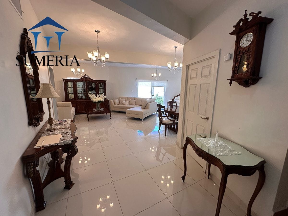 En venta bonita casa al norte de la ciudad