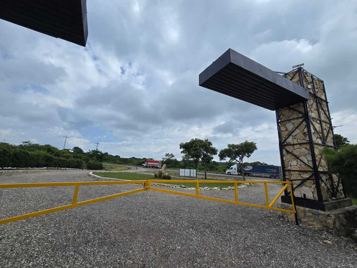 2 de 12: Acceso vigilado