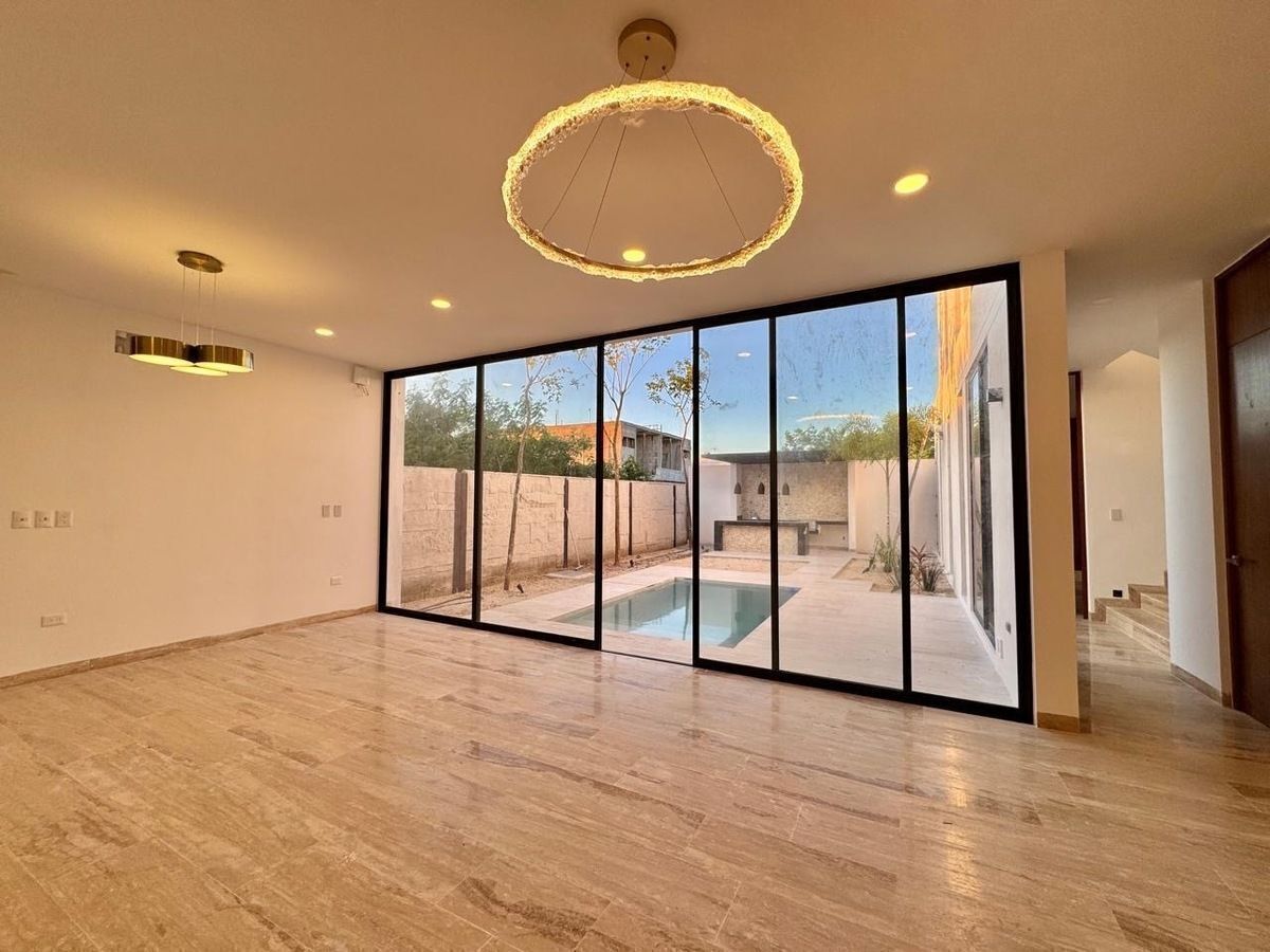 EN VENTA PRECIOSA CASA DE DISEÑO ÚNICO EN EXCLUSIVA PRIVADA SOLUNA TEMOZON - foto 4