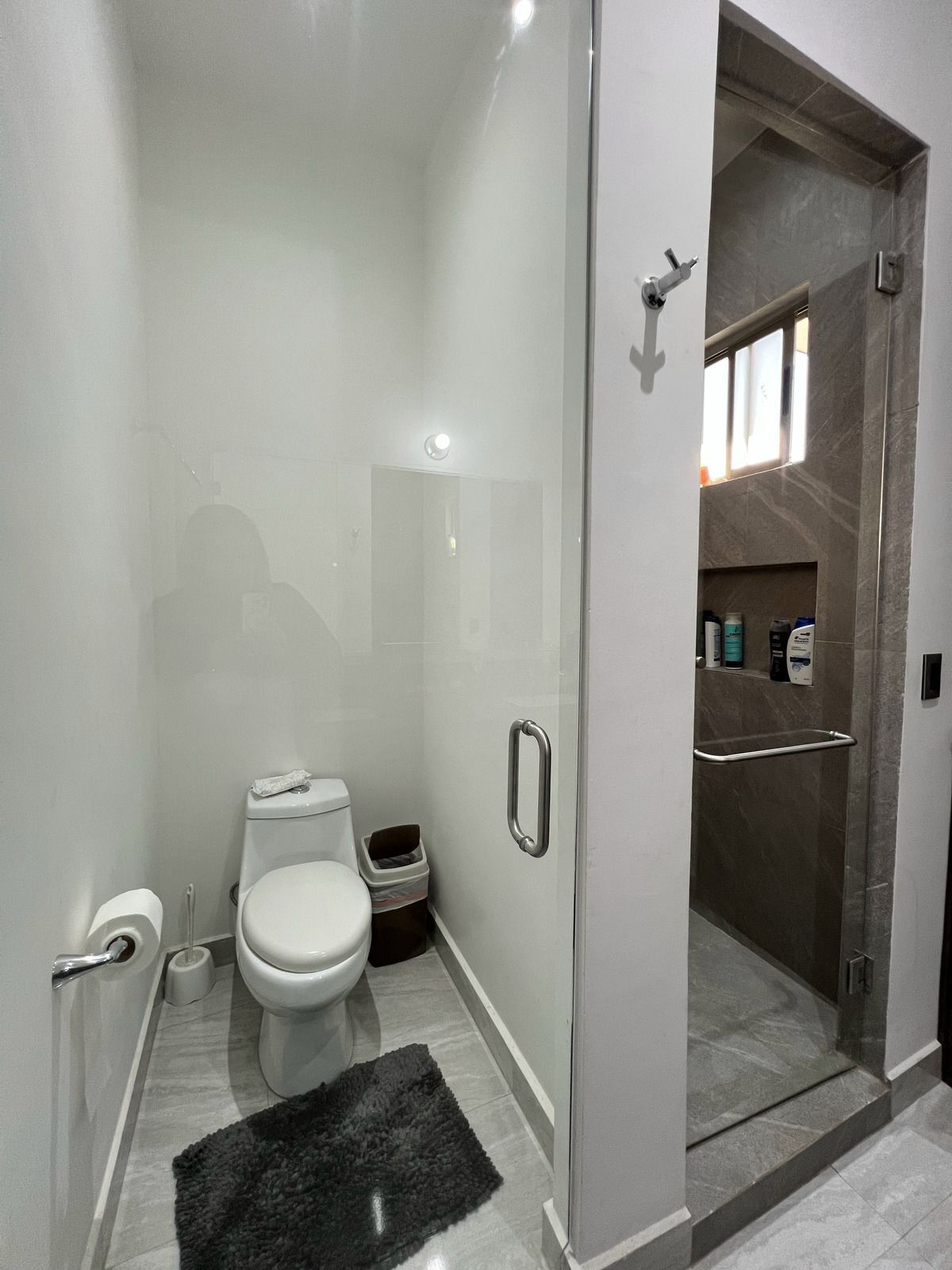 17 de 34: BAÑO PRINCIPAL
