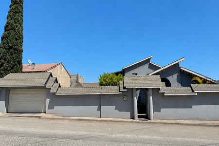 HOUSE FOR SALE ON CUCAPAH BOULEVARD
