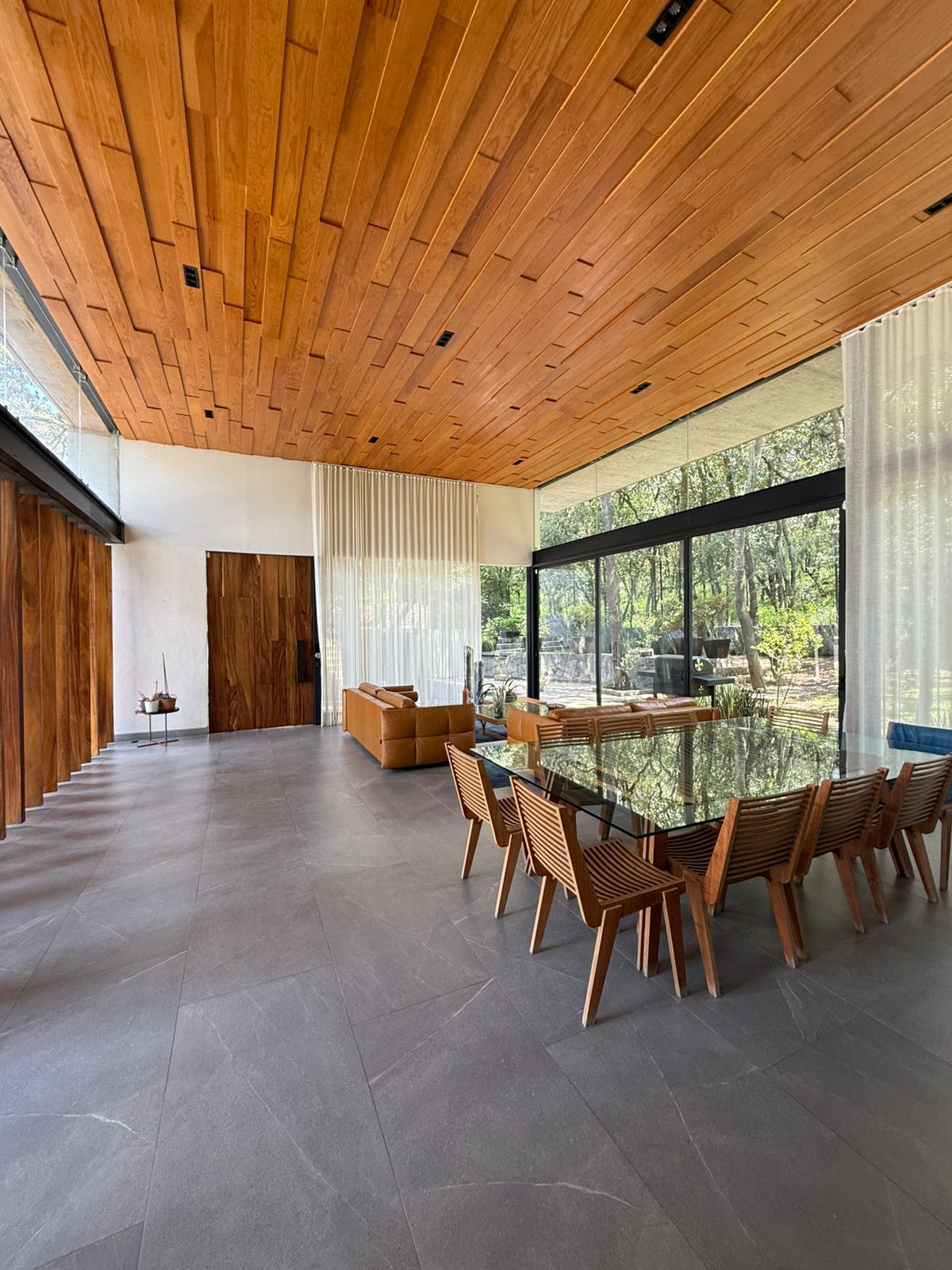 1 of 46: sala comedor