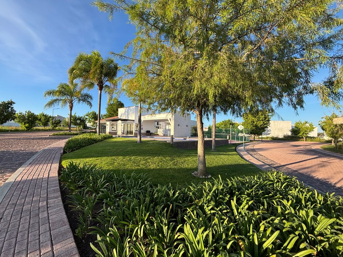 21 of 27: áreas verdes