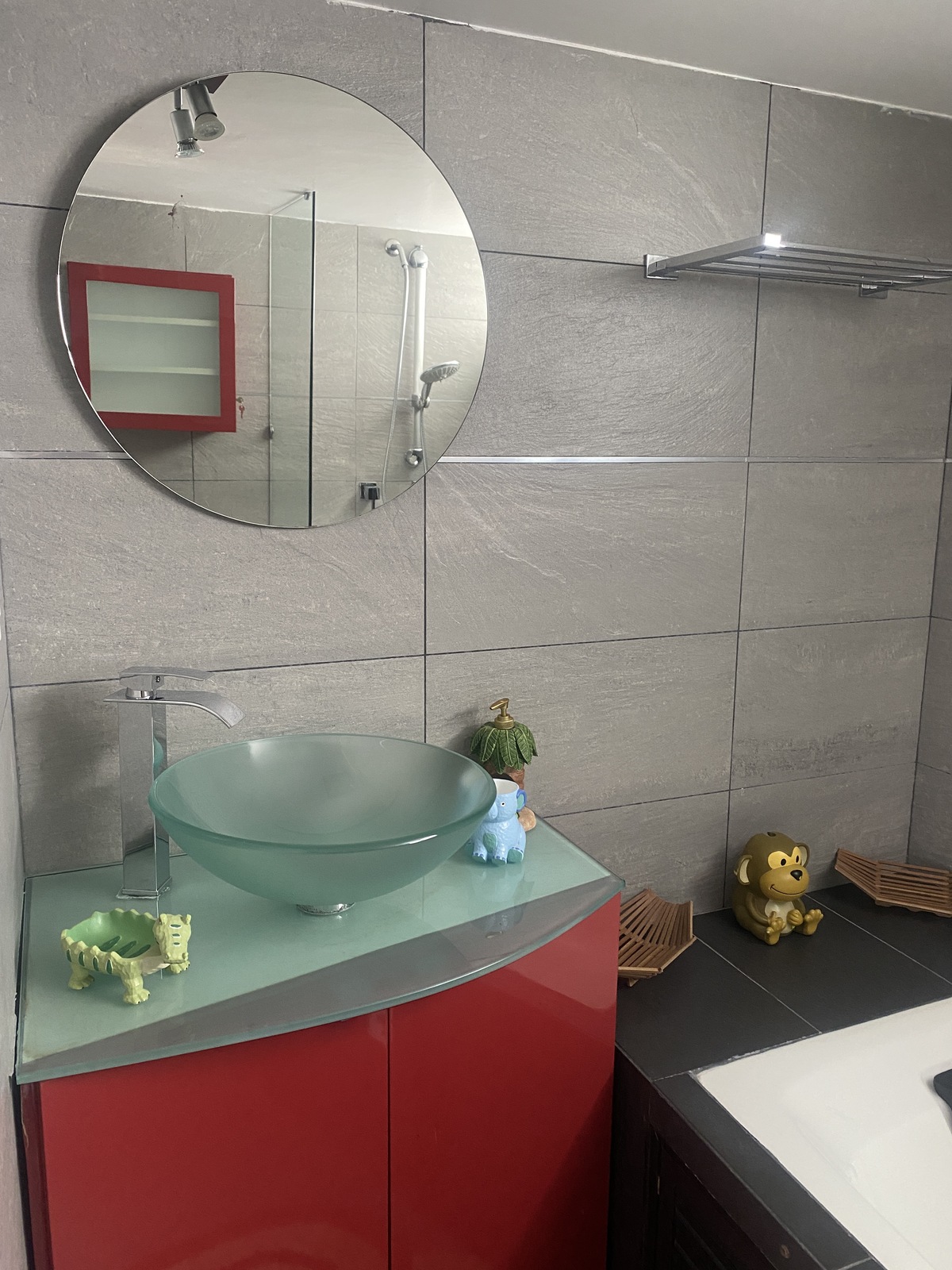 4 de 30: Baño de la recámara secundaria 1