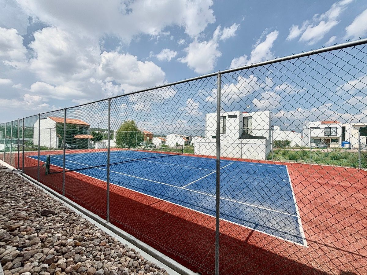 31 de 33: cancha de tenis