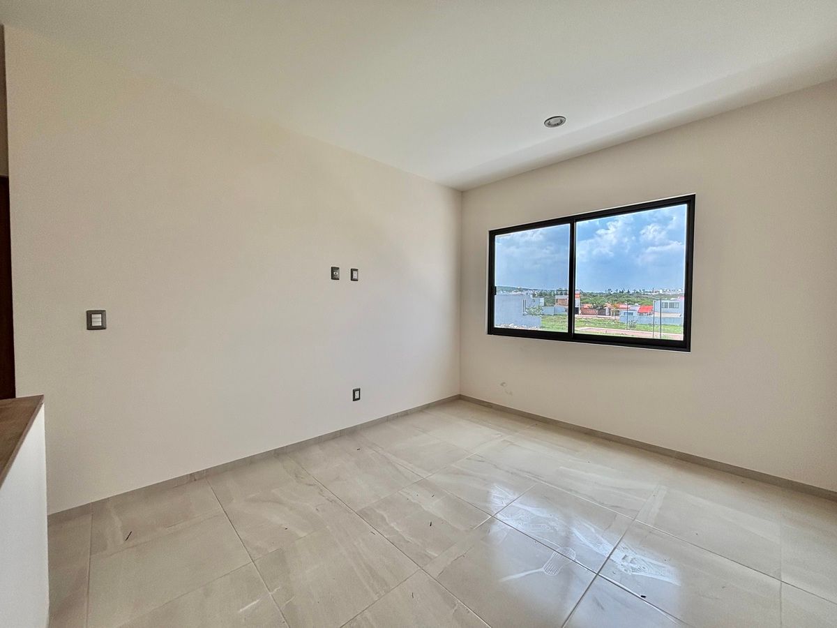 15 de 33: Sala de T.V.