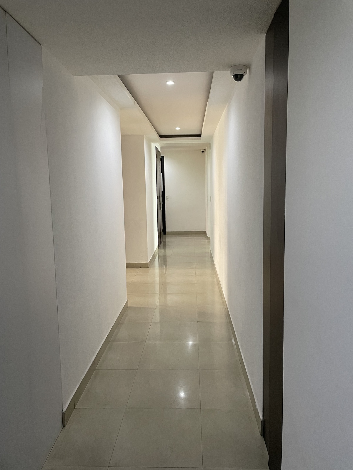 4 de 37: Entrada departamento