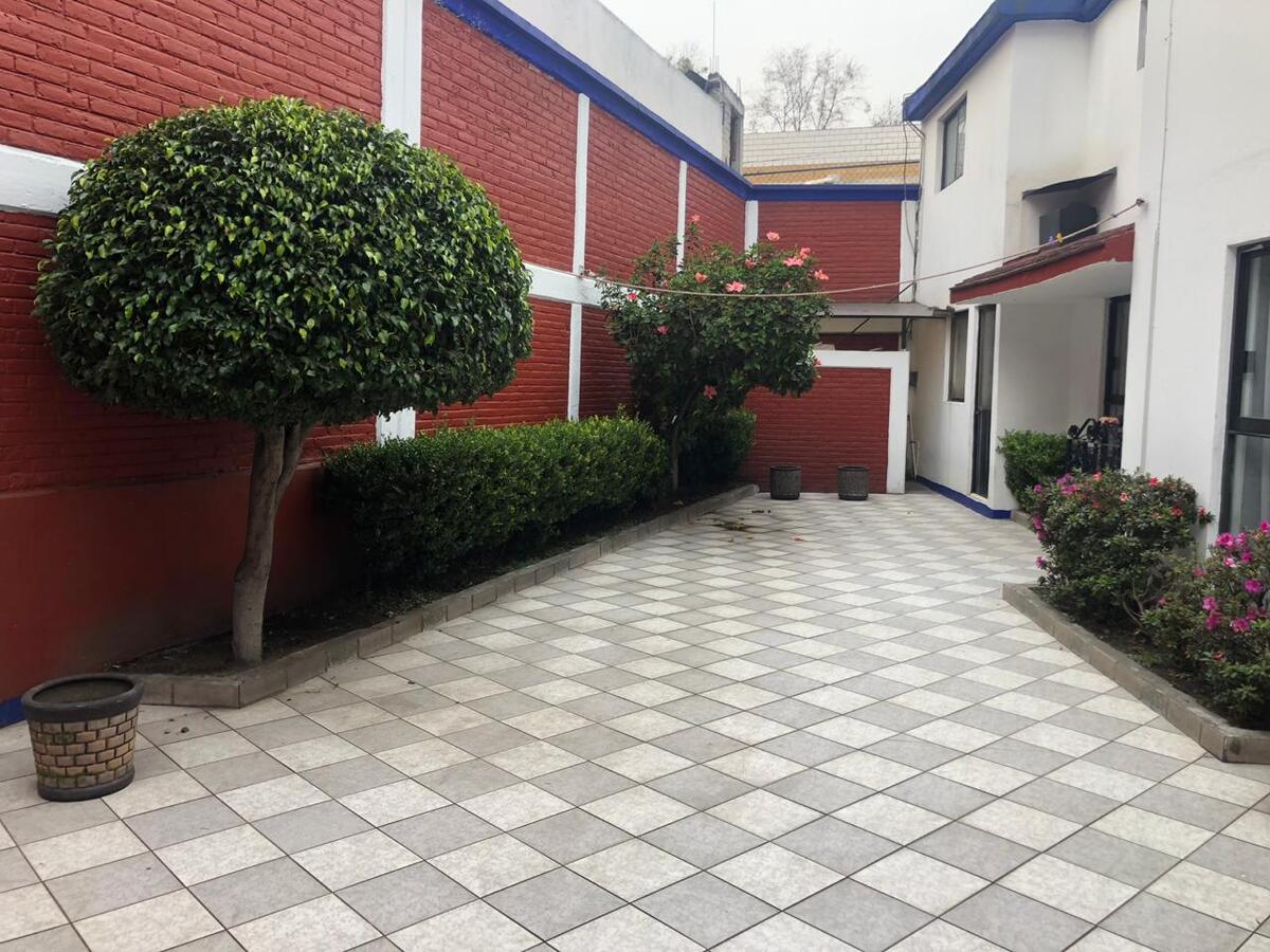 4 de 25: Jardin