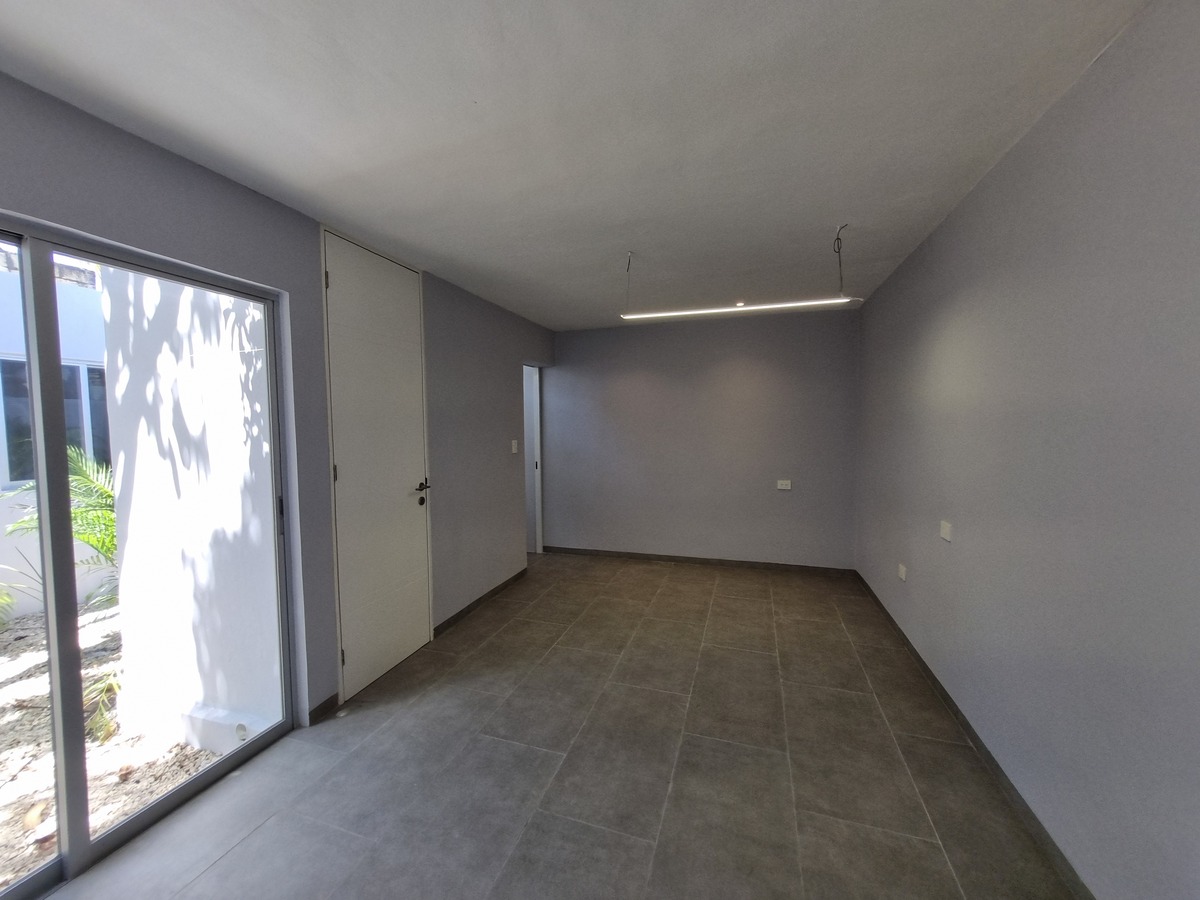 9 de 14: Sala de juntas