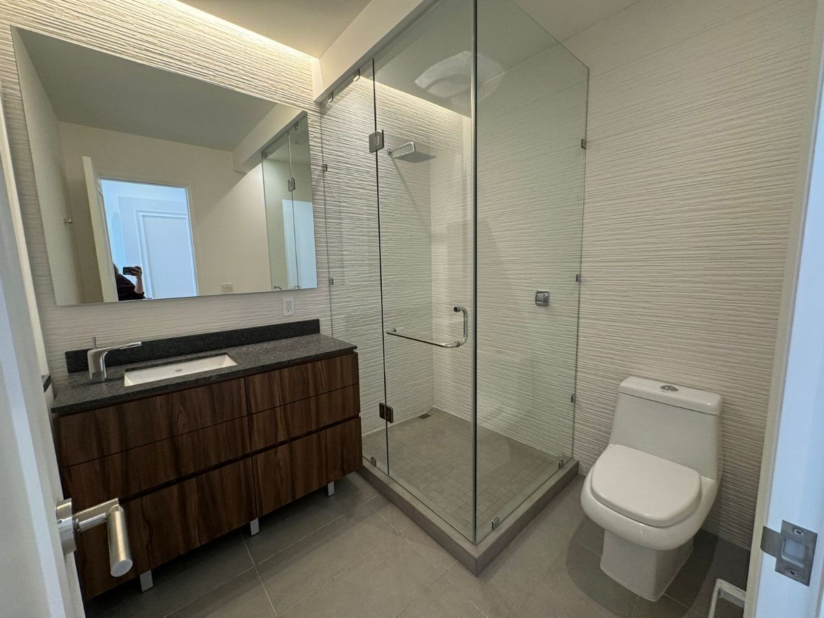 10 de 20: BAÑO COMPLETO