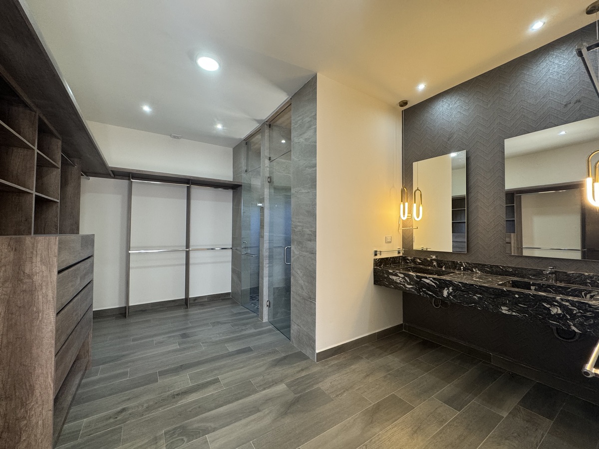 8 de 12: Baño Principal