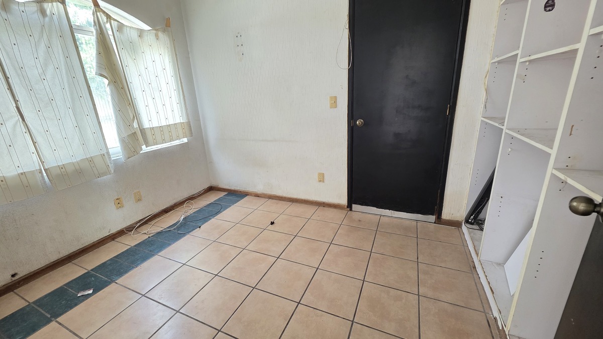 7 de 17: FOTO DEL ANTES DE LA HABITACION EN PLANTA BAJA