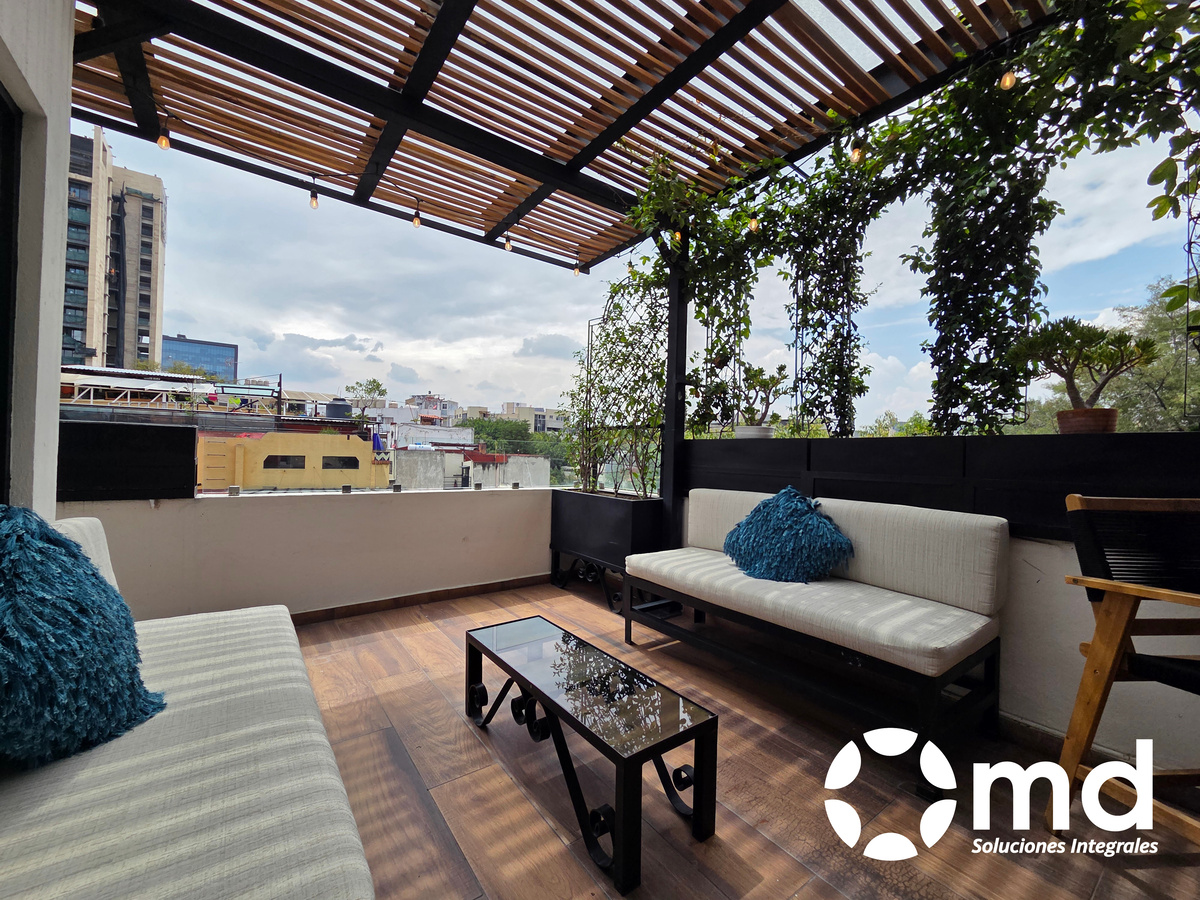 2 of 22: Roof Garden
