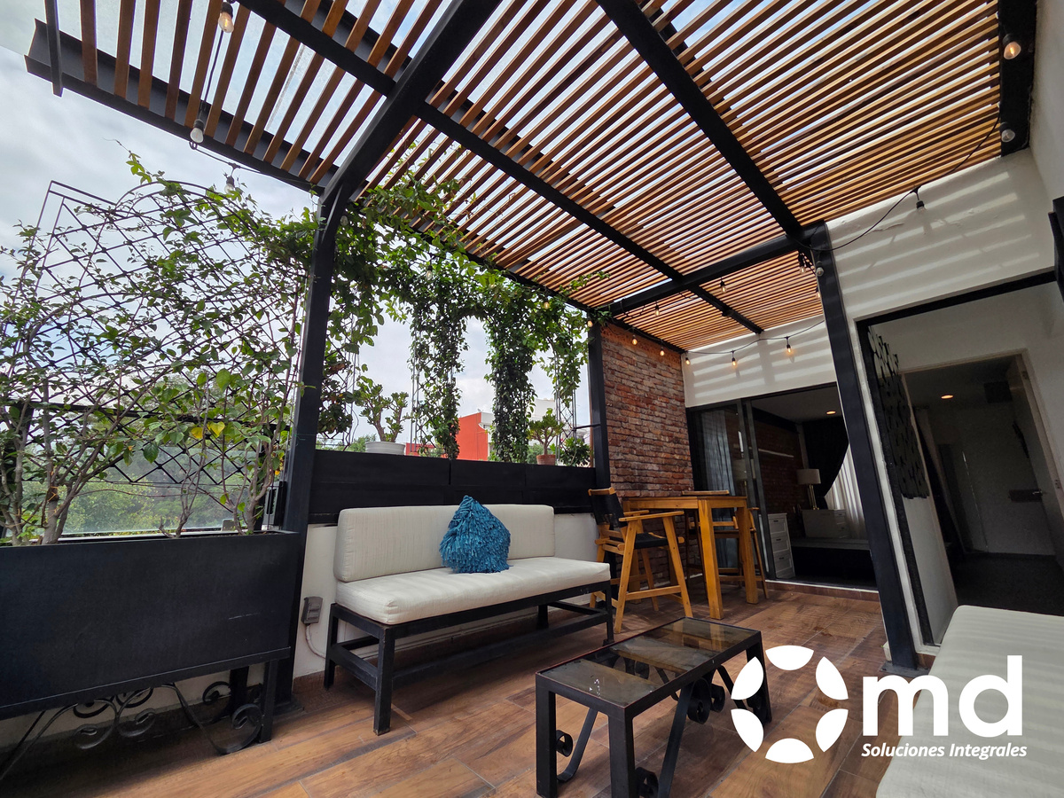 3 of 22: Roof Garden