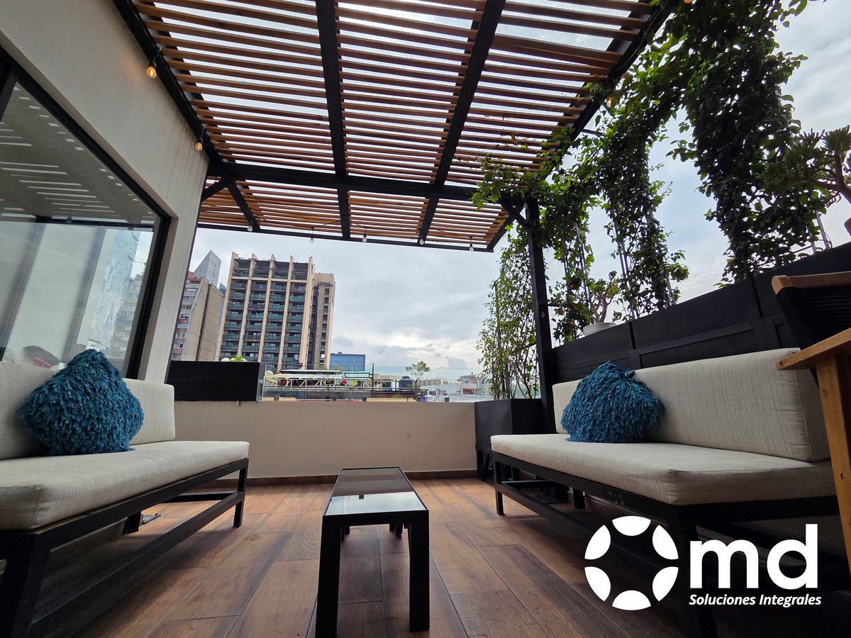 4 of 22: Roof Garden