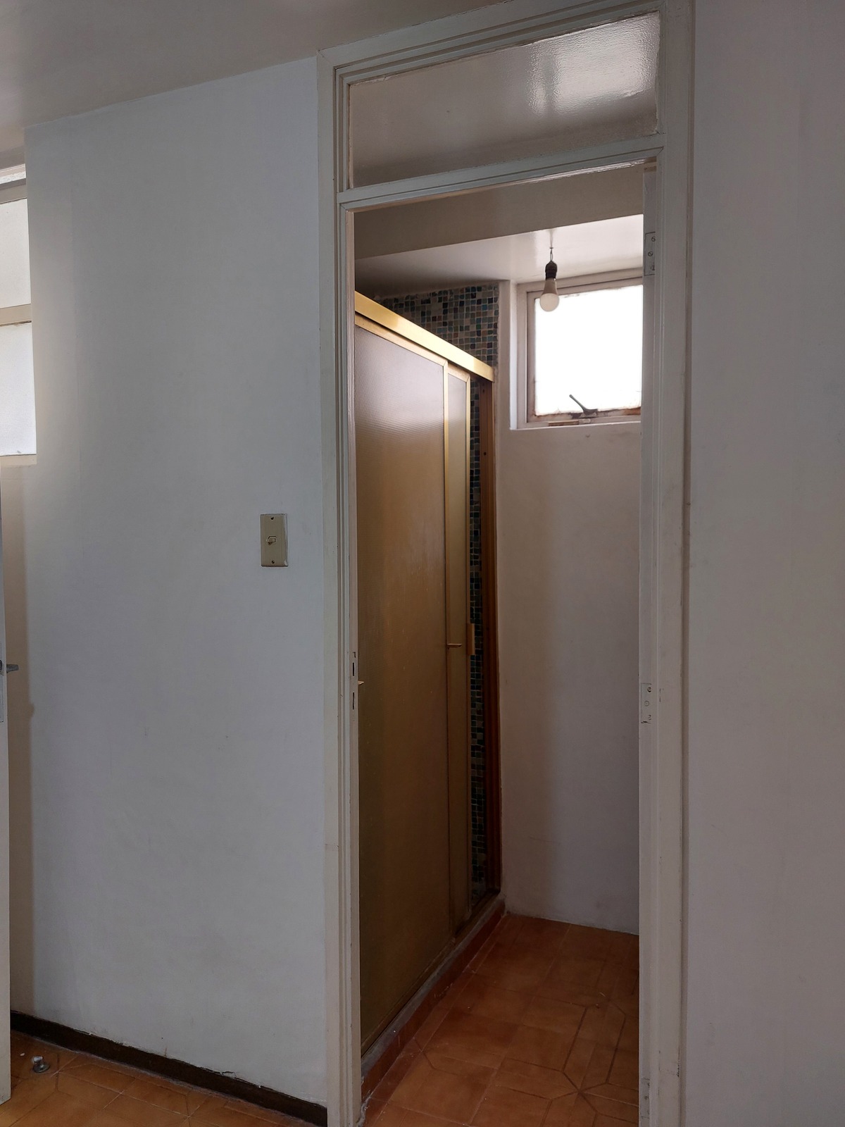 20 de 23: Baño de Servicio