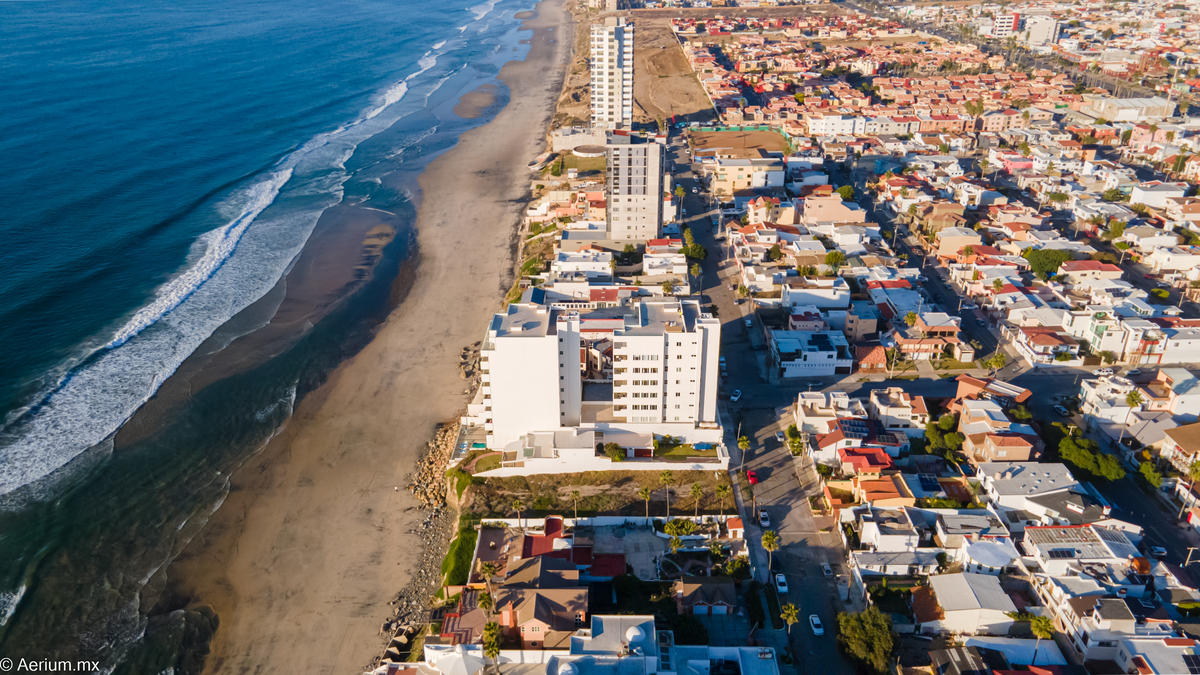 38 of 39: Ocean front building