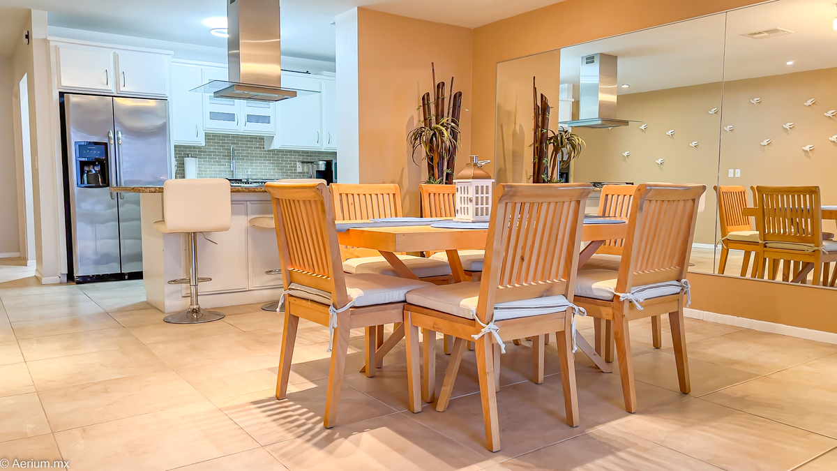 10 of 39: Dinning room