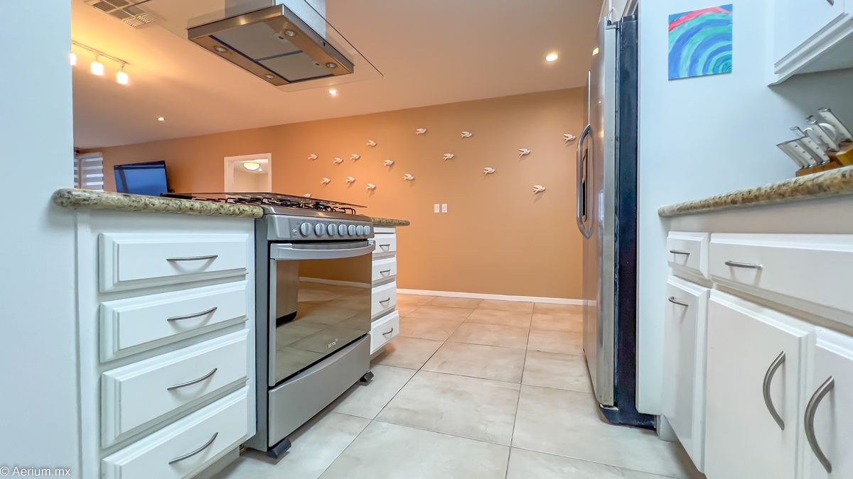 12 of 39: Kitchen