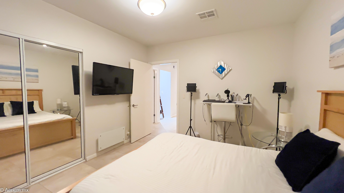 20 of 39: Third bedroom