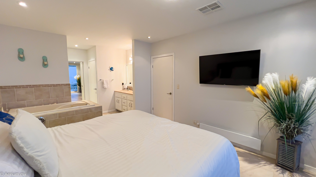 25 of 39: Master bedroom