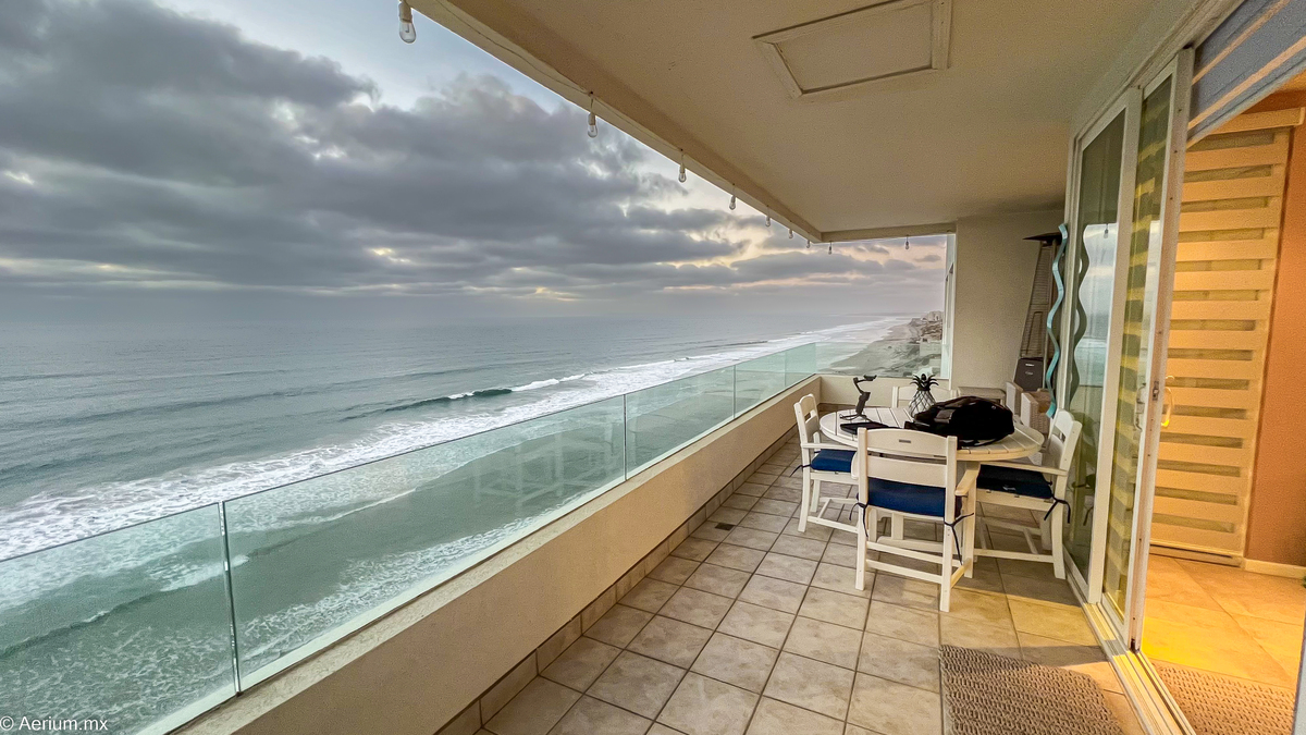 34 of 39: Ocean front terrace