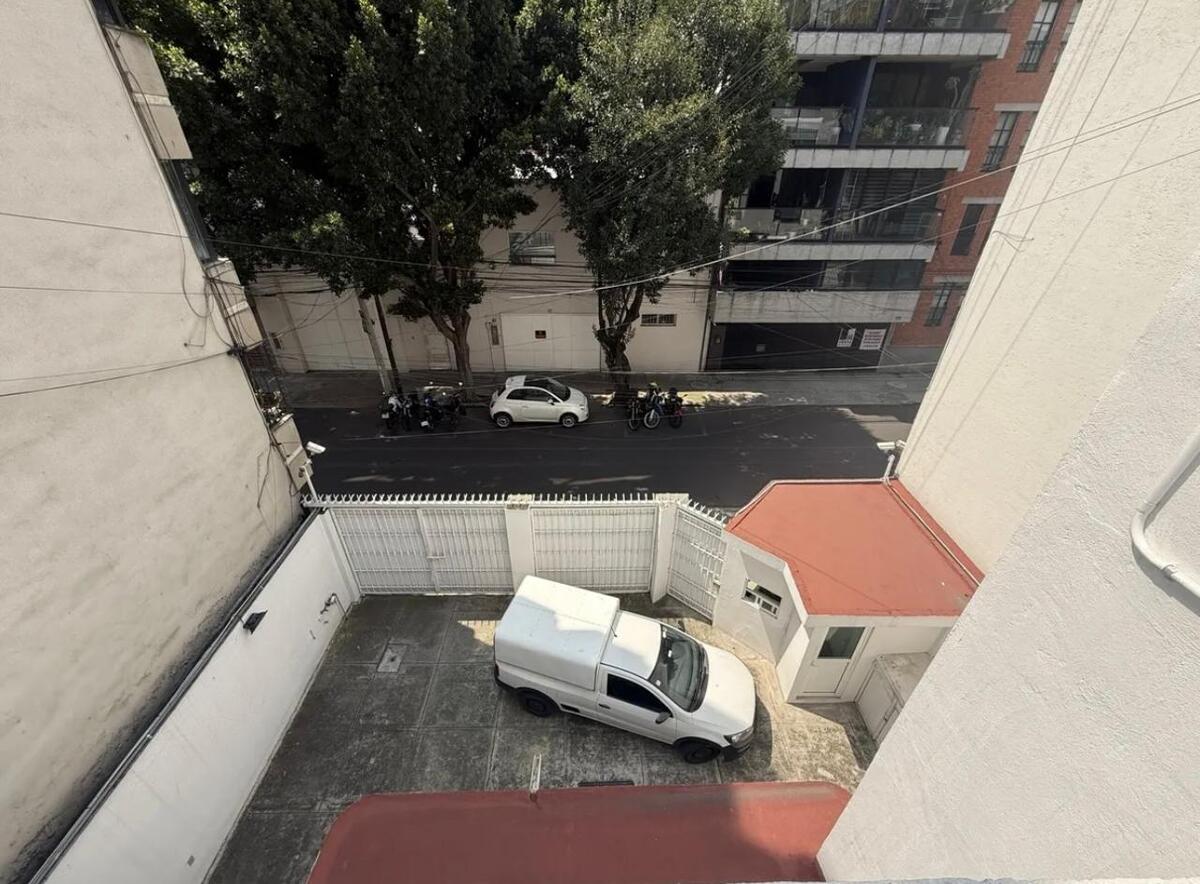 9 de 12
