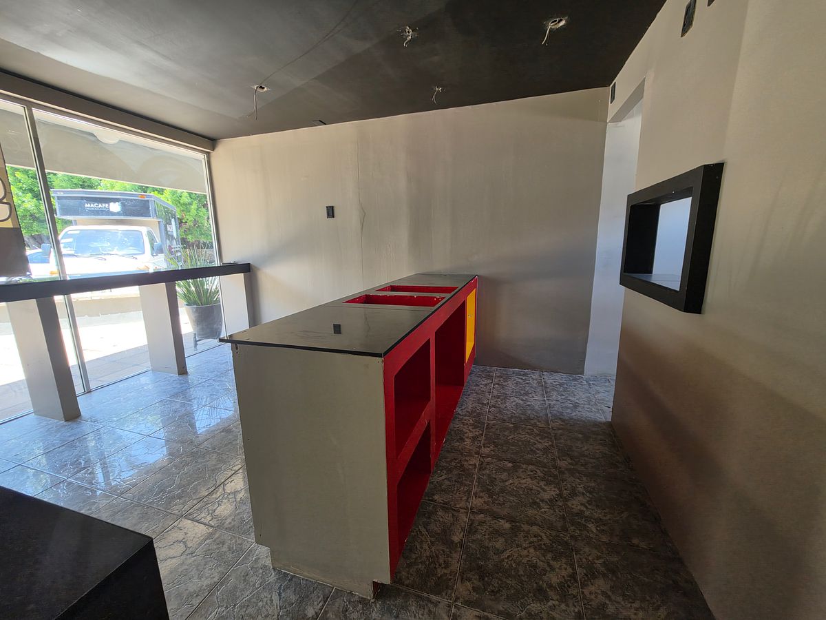 LOCAL EN RENTA EN PLAZA COMERCIAL, ZONA NORTE PTE DE TUXTLA GUTIERREZ, foto 1 de 10