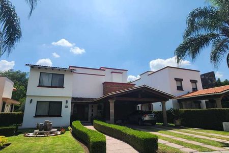 Casa estilo mexicano à venda no Balvanera Country Club Querétaro