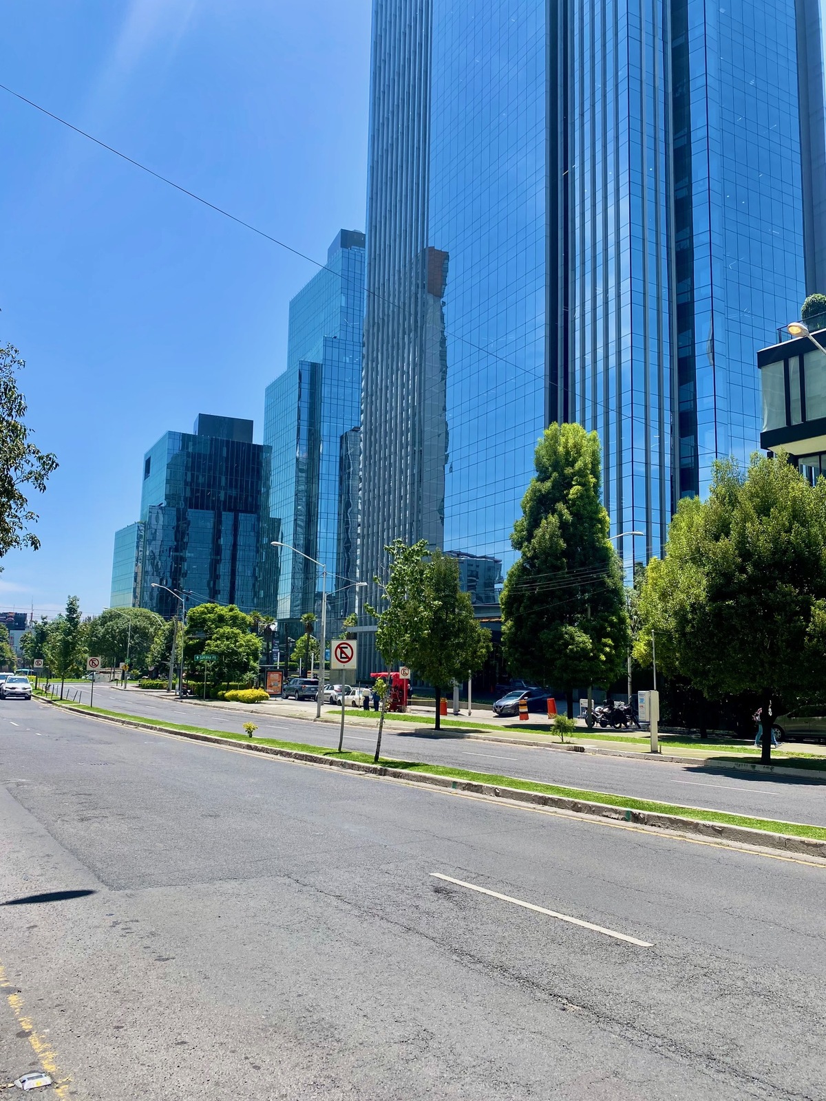 4 of 39: Av. Santa Fe