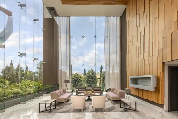 1 de 21: LOBBY