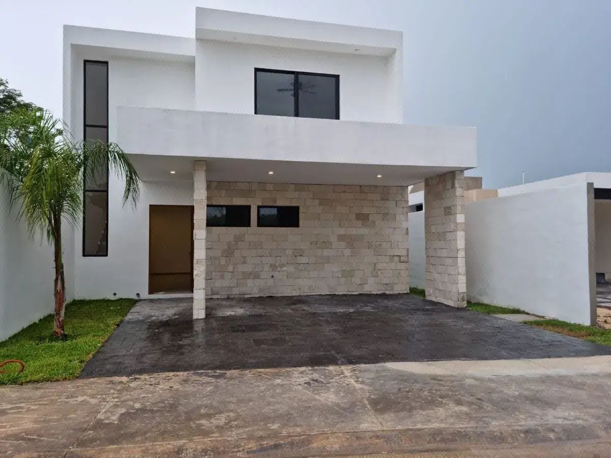 Casa en Venta en Merida, Privada con Amenidades