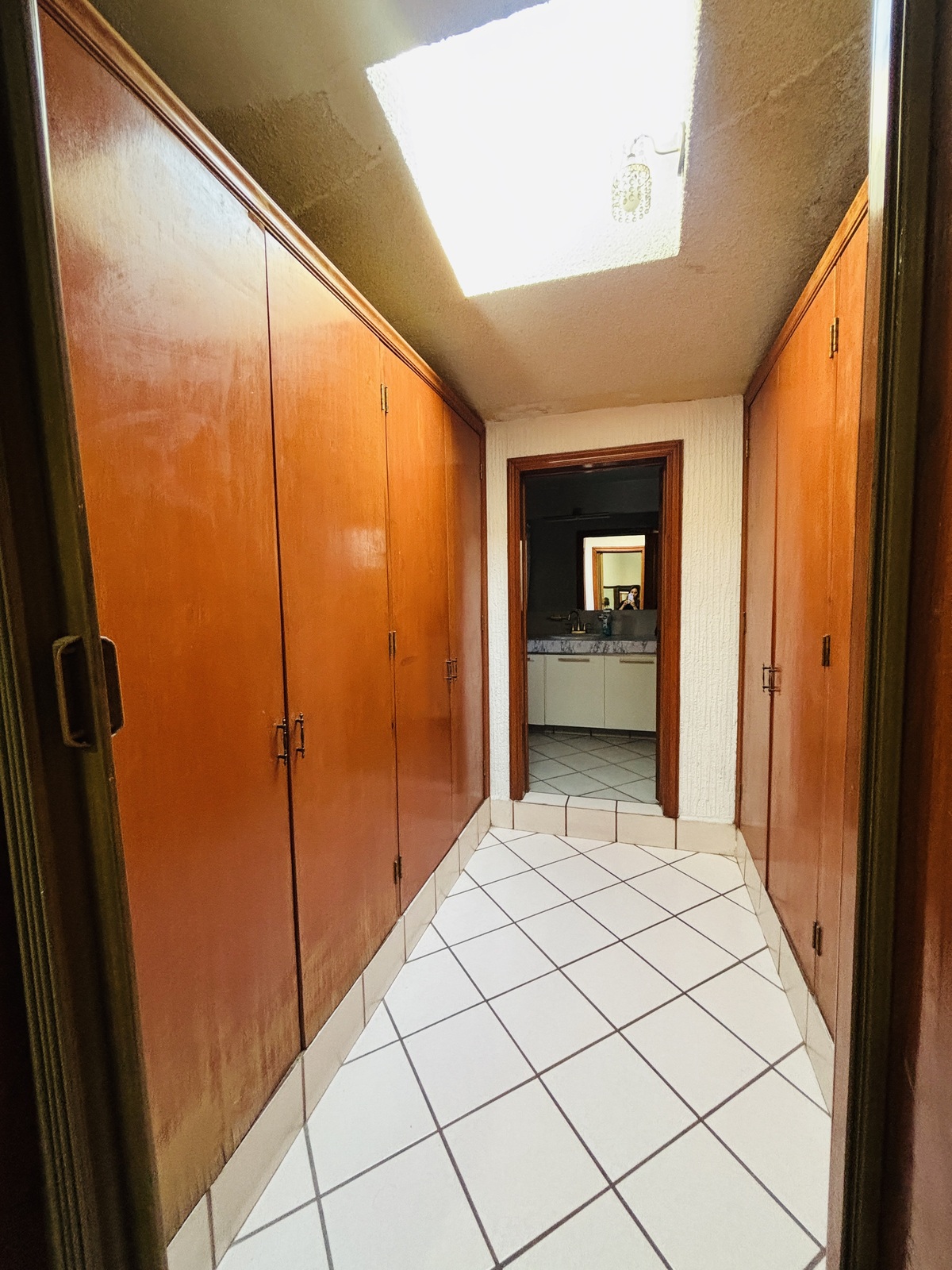 17 de 23: vestidor recamara principal