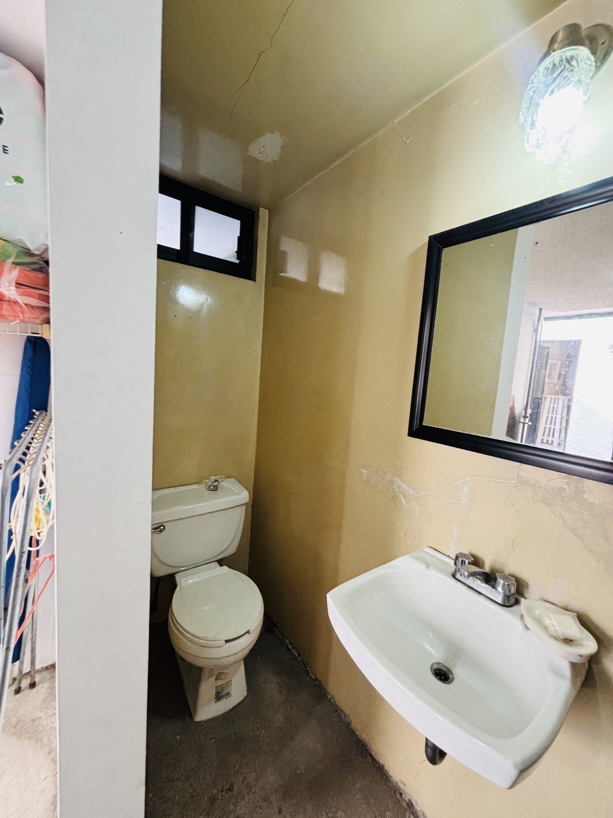 11 de 23: baño de servicio