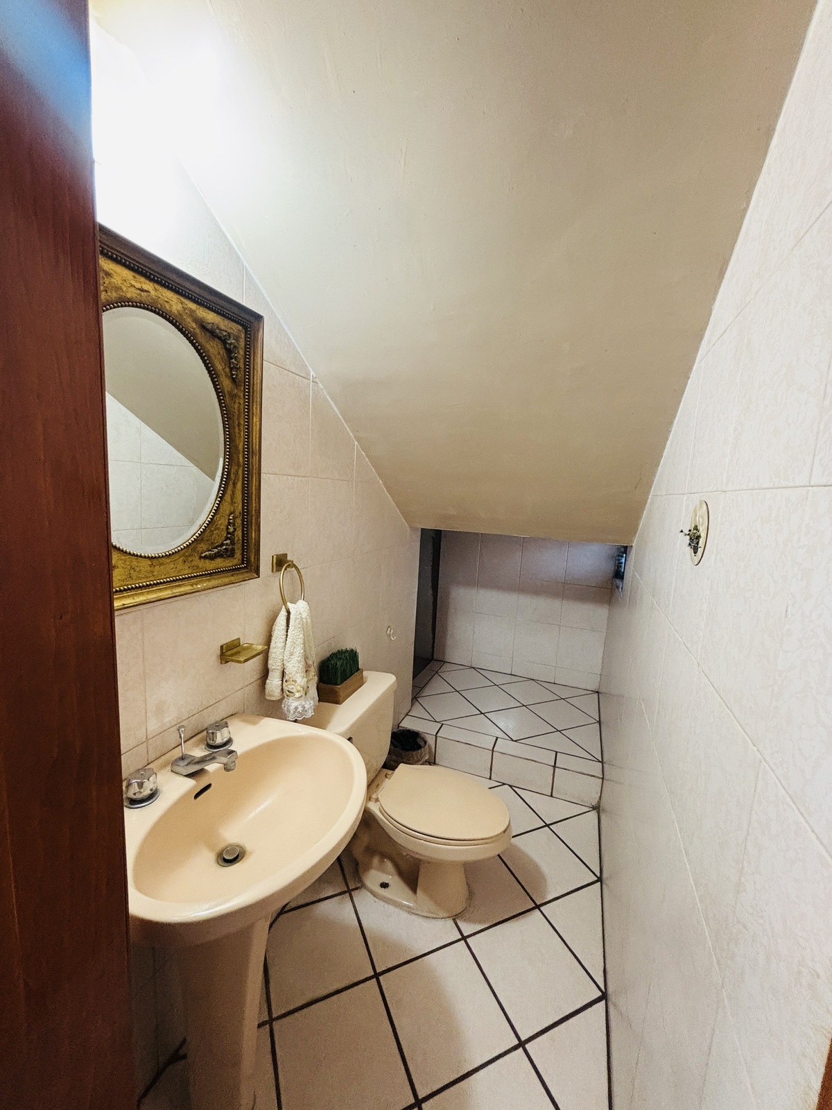7 de 23: medio baño planta baja