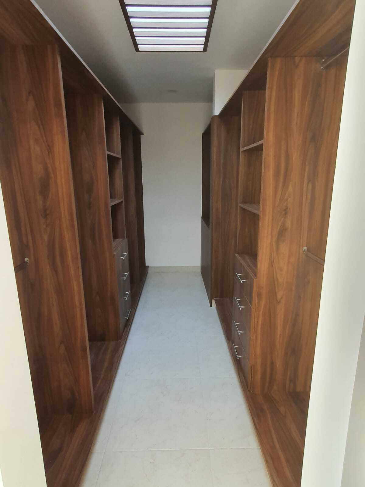 3 de 25: Closets en todas las cuatro recámaras.