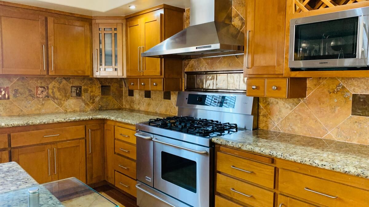 Casa en Venta – Col. La Sierra, Tijuana | Elegancia Clásica y Funcionalidad - foto 4