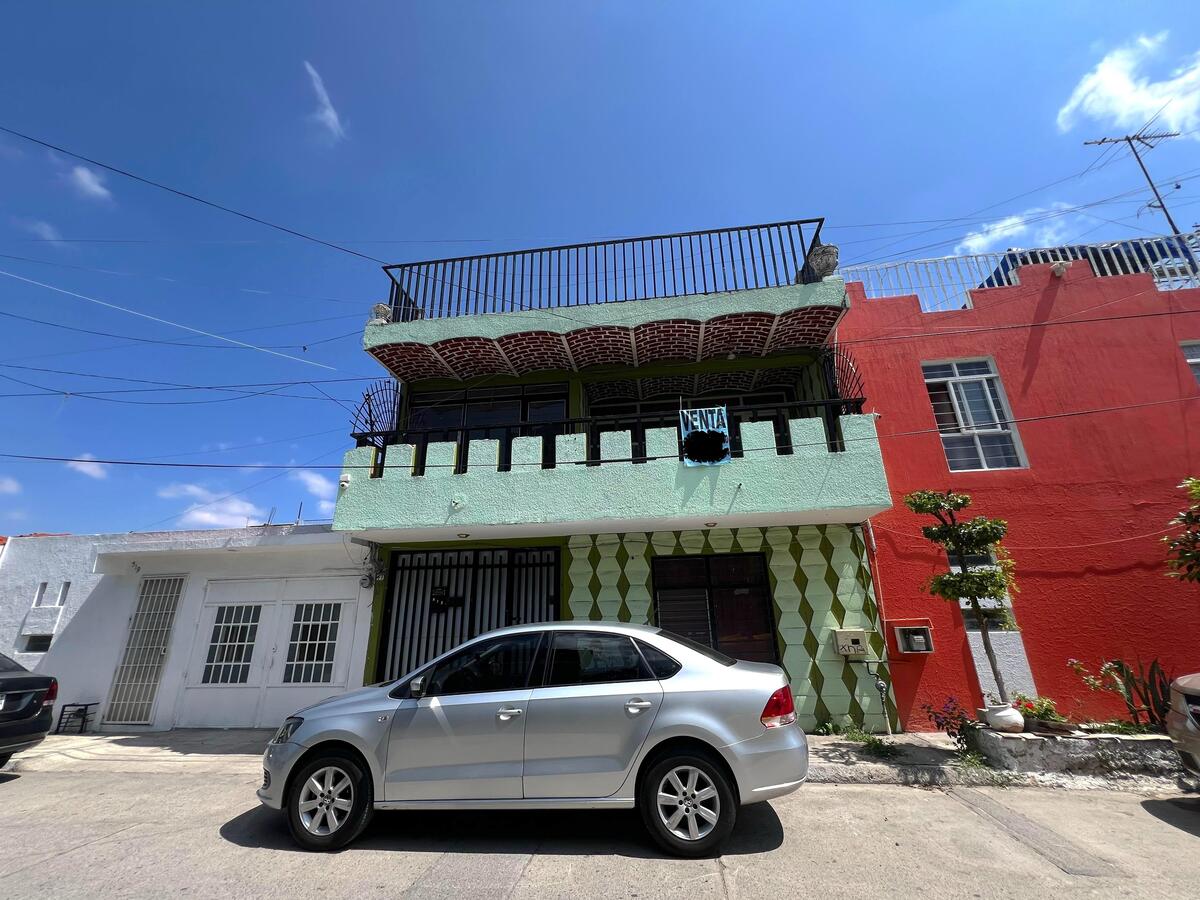 1 de 26: FACHADA