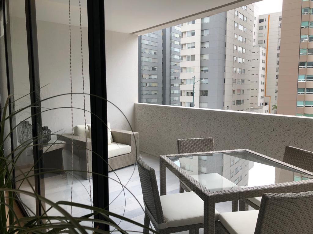 1 of 33: Terraza.
