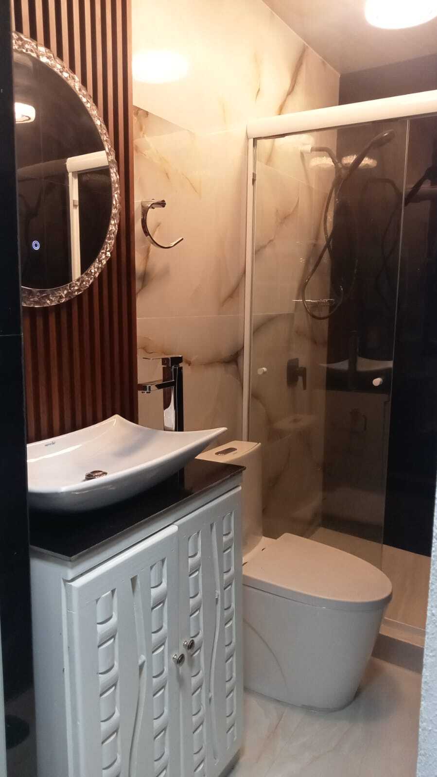 4 of 6: Baño