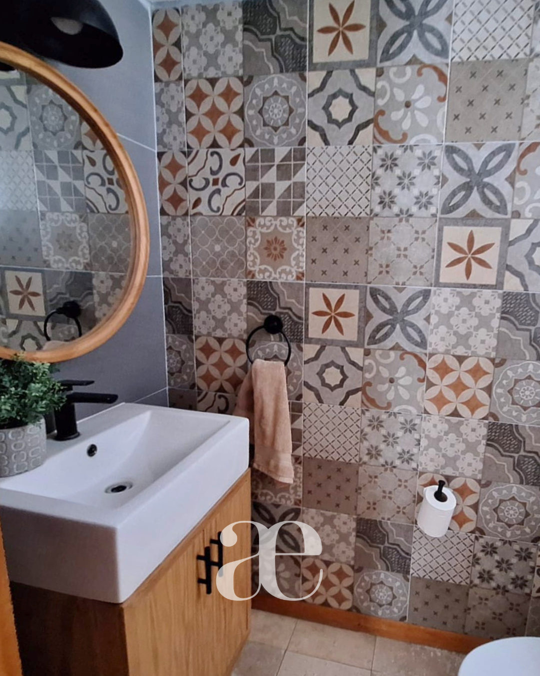 2 of 9: 1/2 baño
