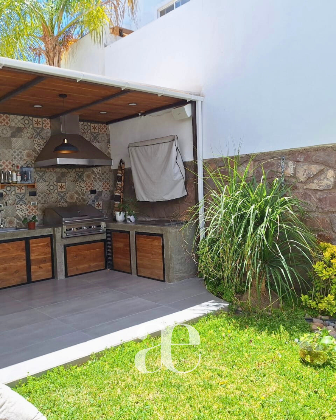 1 of 9: Patio terraza