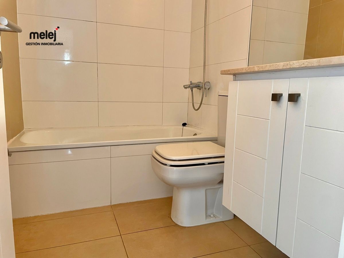 7 de 18: Baño 2 completo