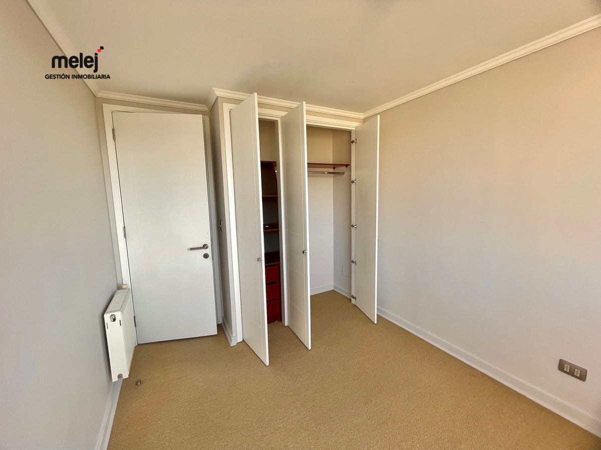 10 de 18: Dormitorio 2