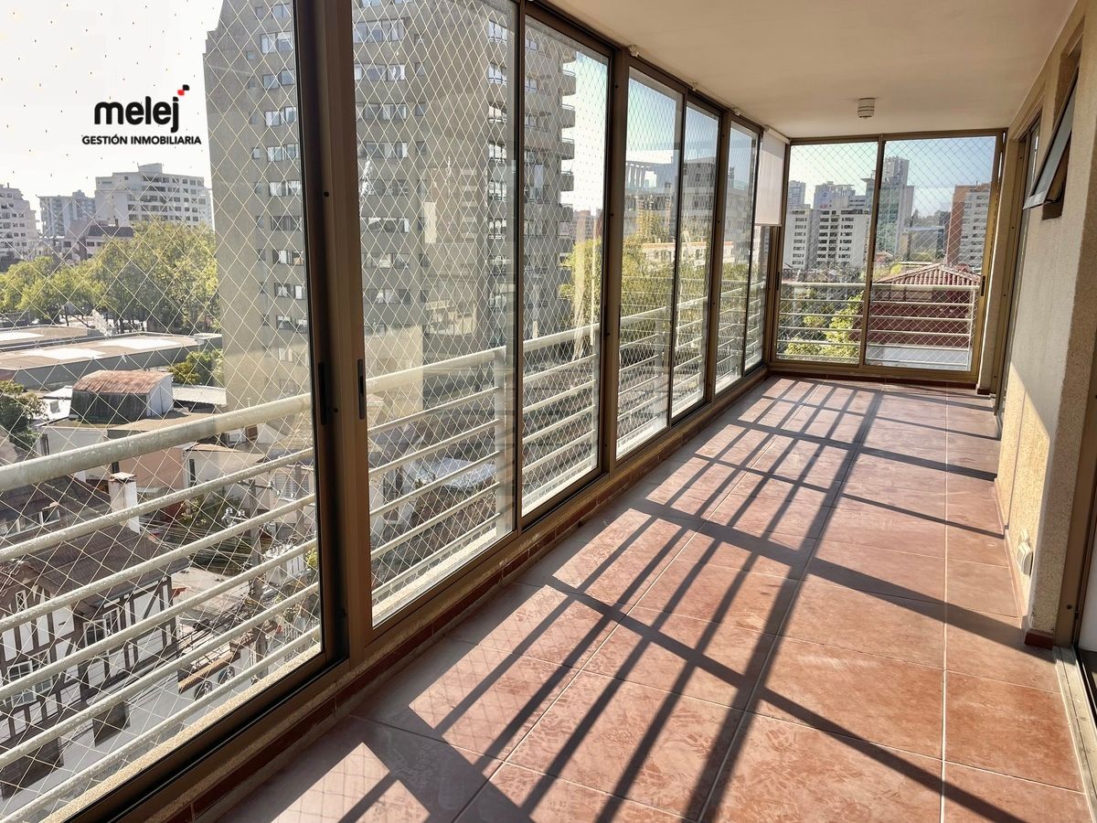 18 de 18: Terraza cerrada