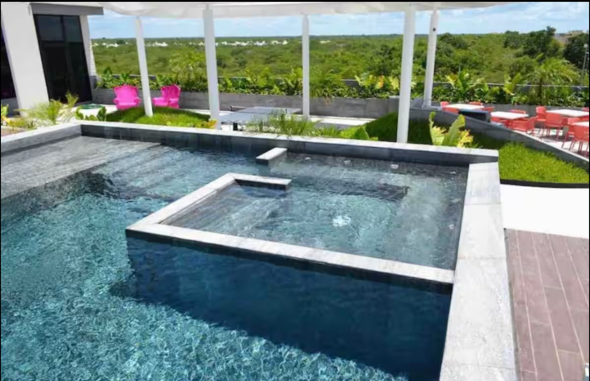16 de 25: Jacuzzi