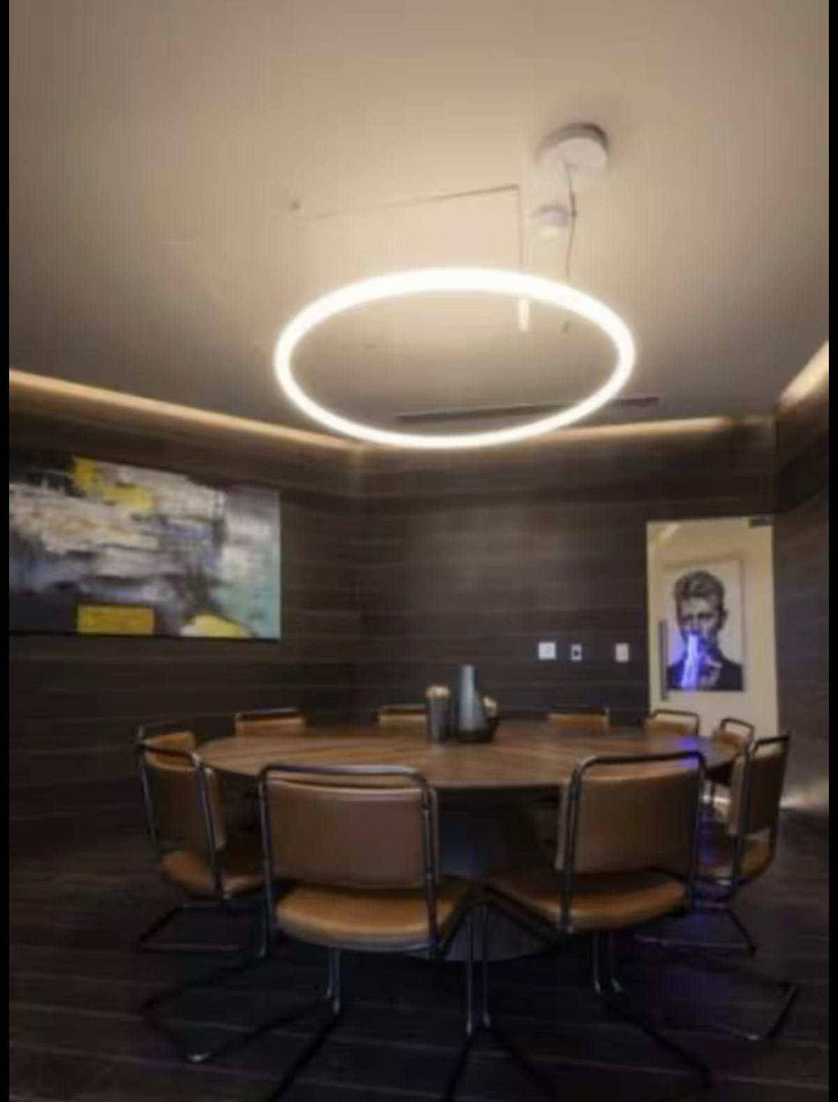 21 de 25: Sala de juntas
